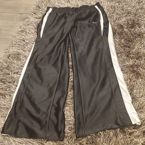 Boys Nike Basketball Warm Ups - Picture 1 of 6